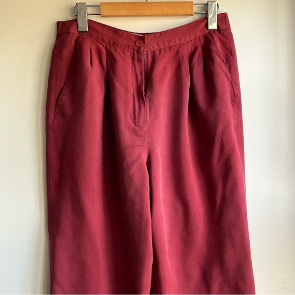vintage relaxed 💯 silk trousers - Picture 3 of 9